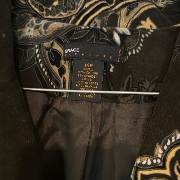 Grace Elements Black and Gold Tailored Blazer - Picture 5 of 7